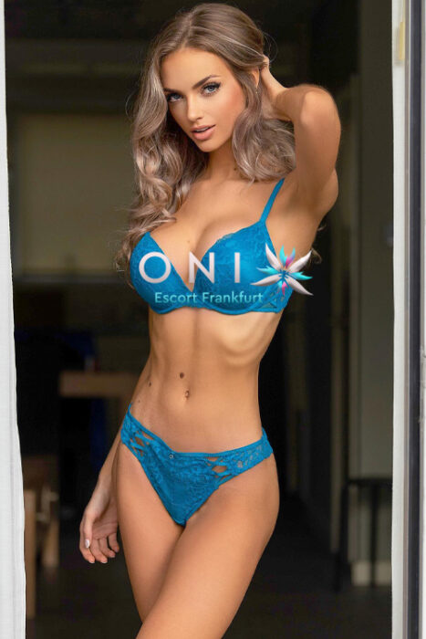 Blonde Hair Escort in Frankfurt